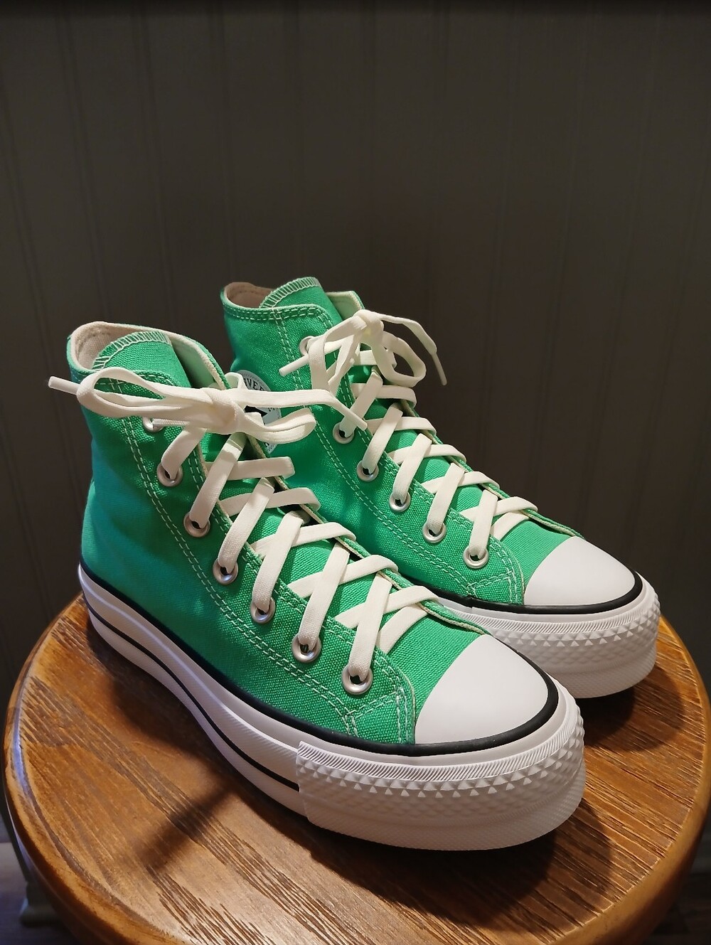 New Converse Apex Green CTAS Platform Hightop Sneakers